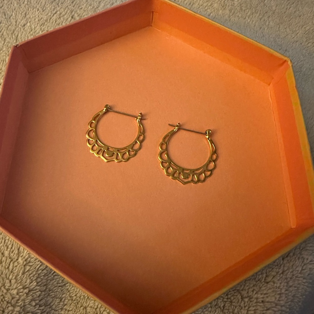 Vintage Gold Hoop Earrings